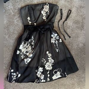 White House black market- floral dress size 2